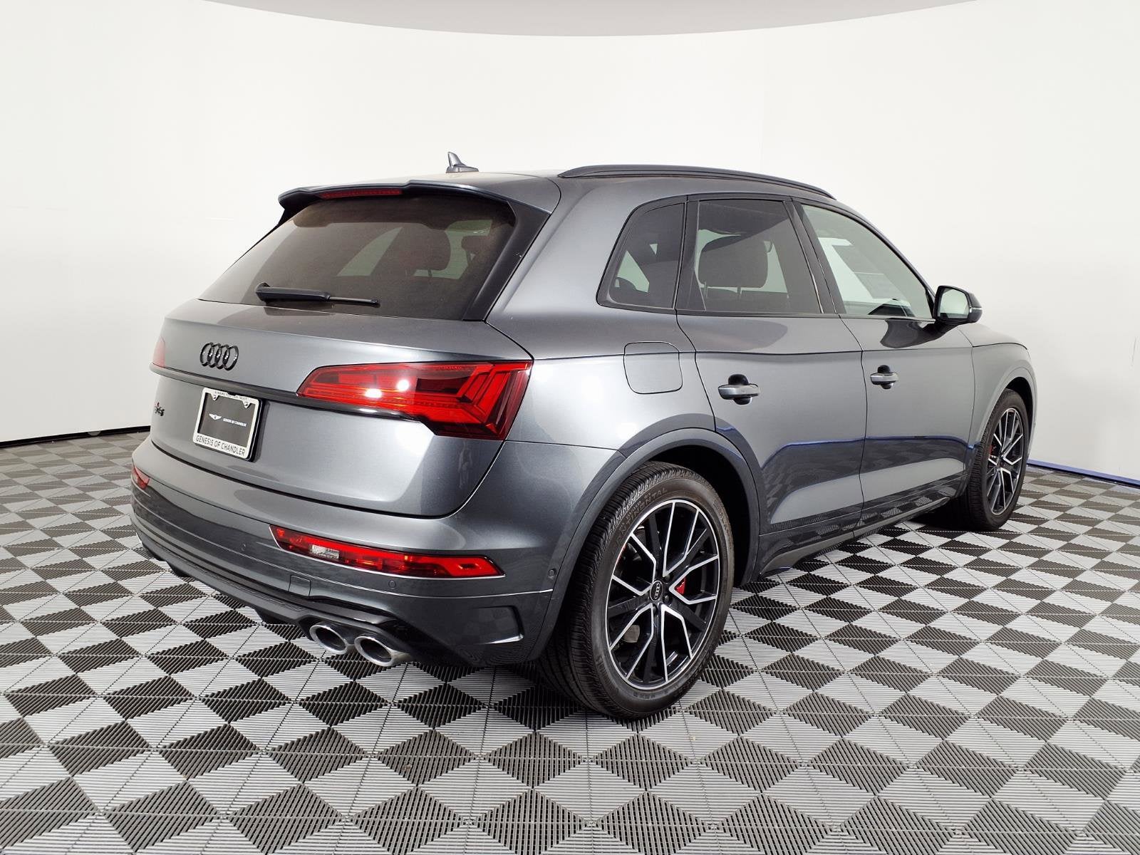 2024 Audi SQ5 Prestige