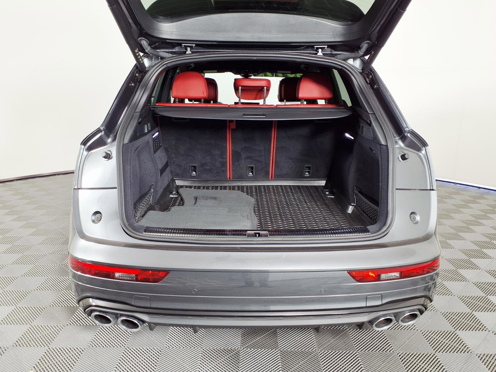 2024 Audi SQ5 Prestige