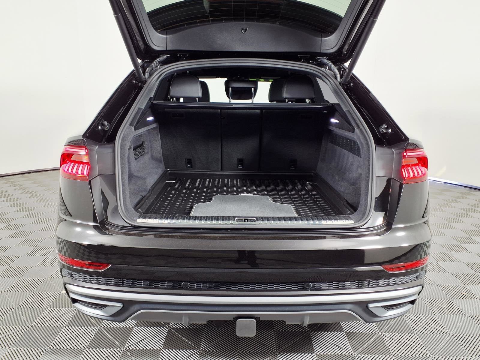 2023 Audi Q8 Prestige