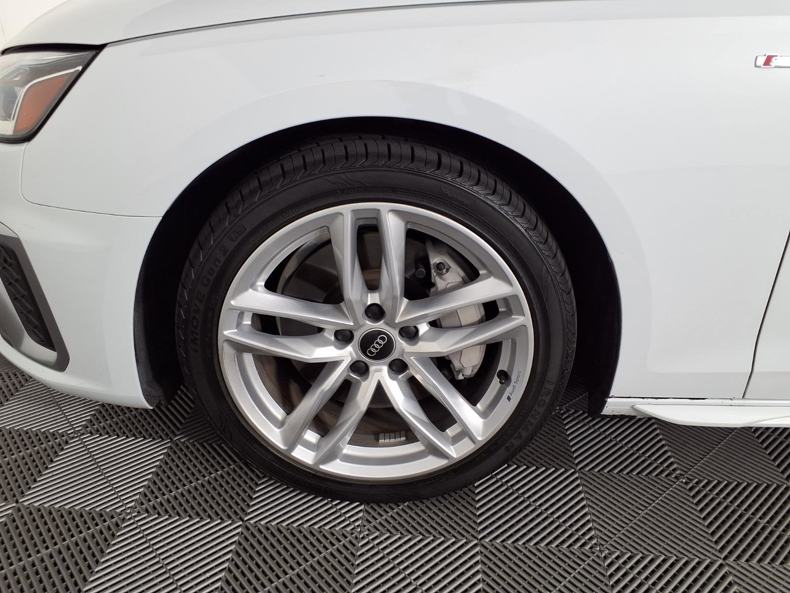 2023 Audi A4 Sedan S line Premium