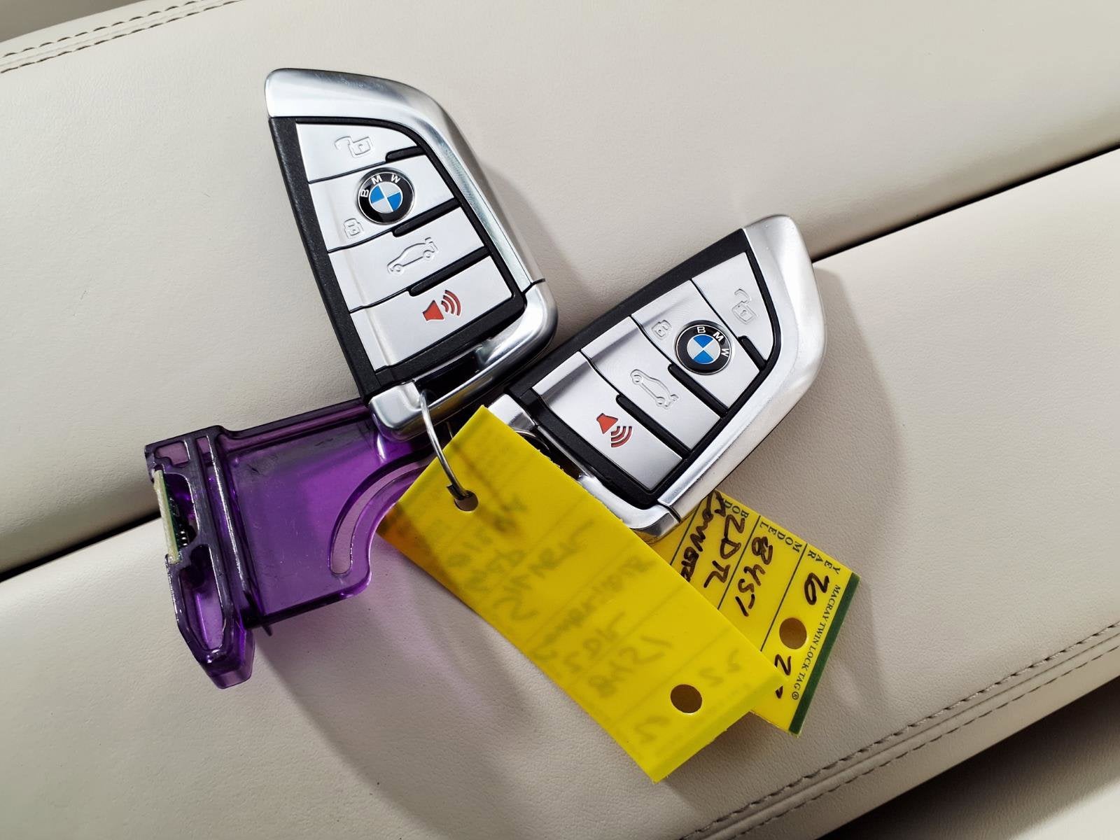 2022 BMW 8 Series 840i