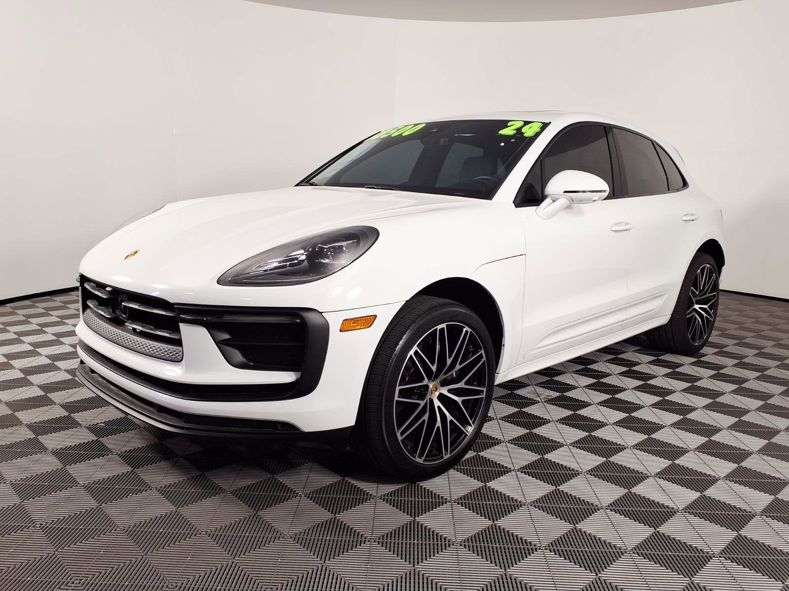 2024 Porsche Macan AWD