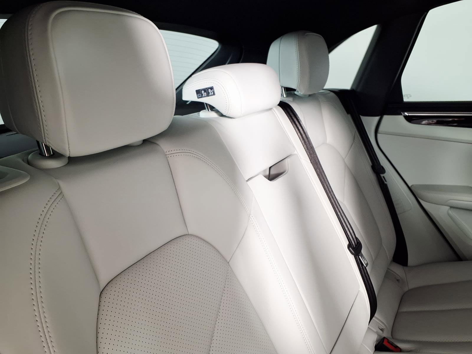 2024 Porsche Macan AWD