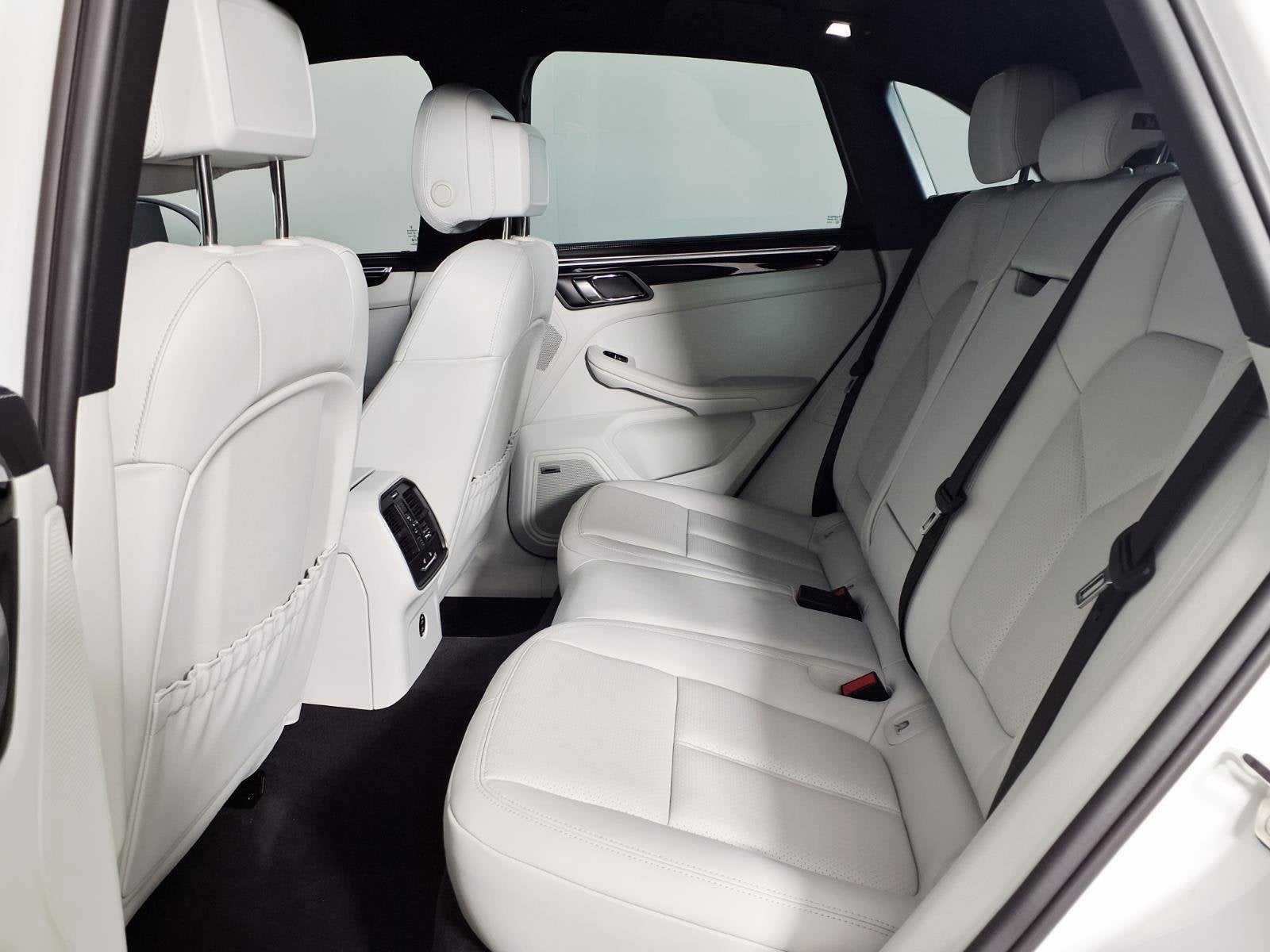 2024 Porsche Macan AWD