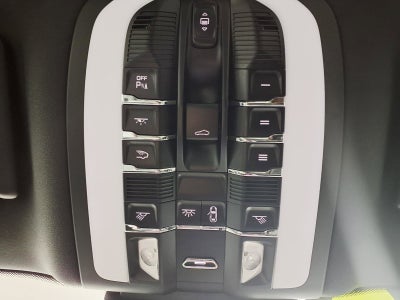 2024 Porsche Macan AWD