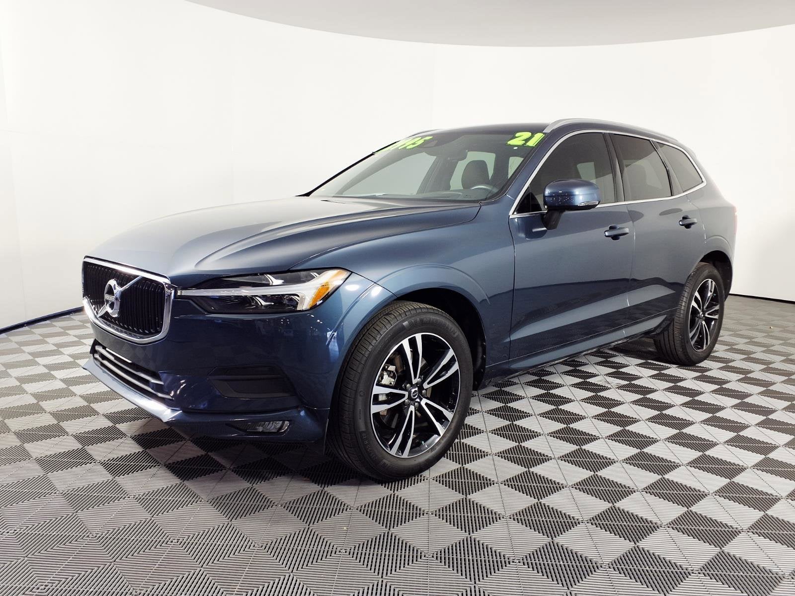 2021 Volvo XC60 Momentum