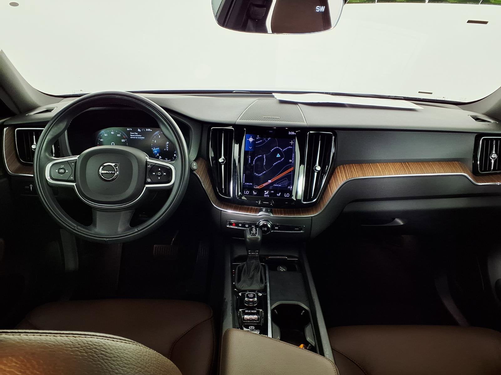 2021 Volvo XC60 Momentum