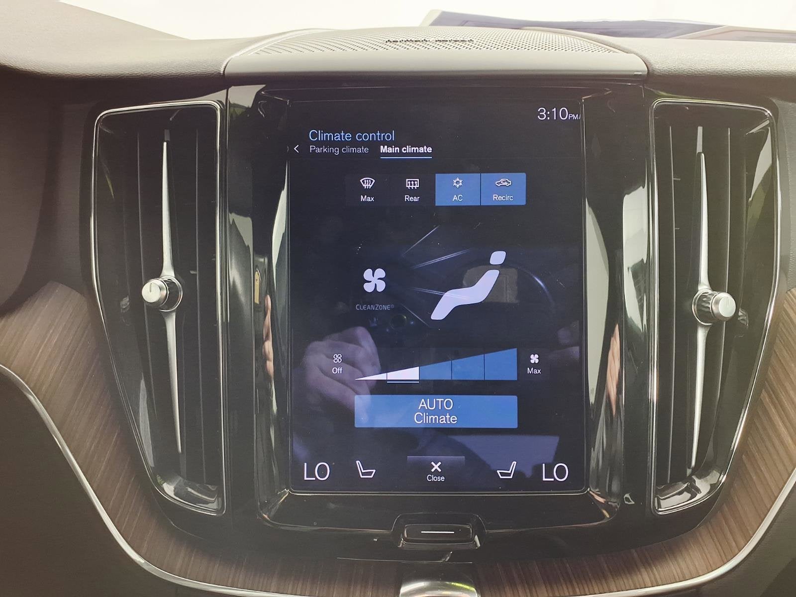 2021 Volvo XC60 Momentum