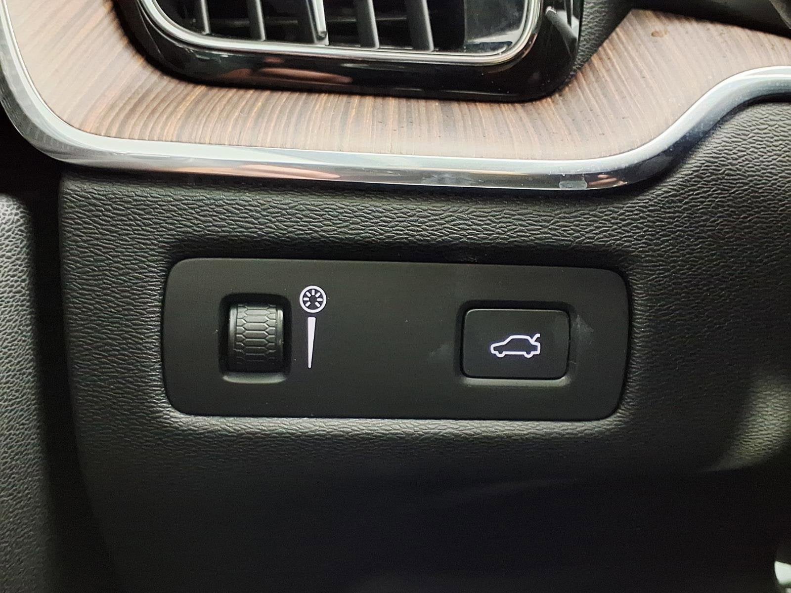 2021 Volvo XC60 Momentum