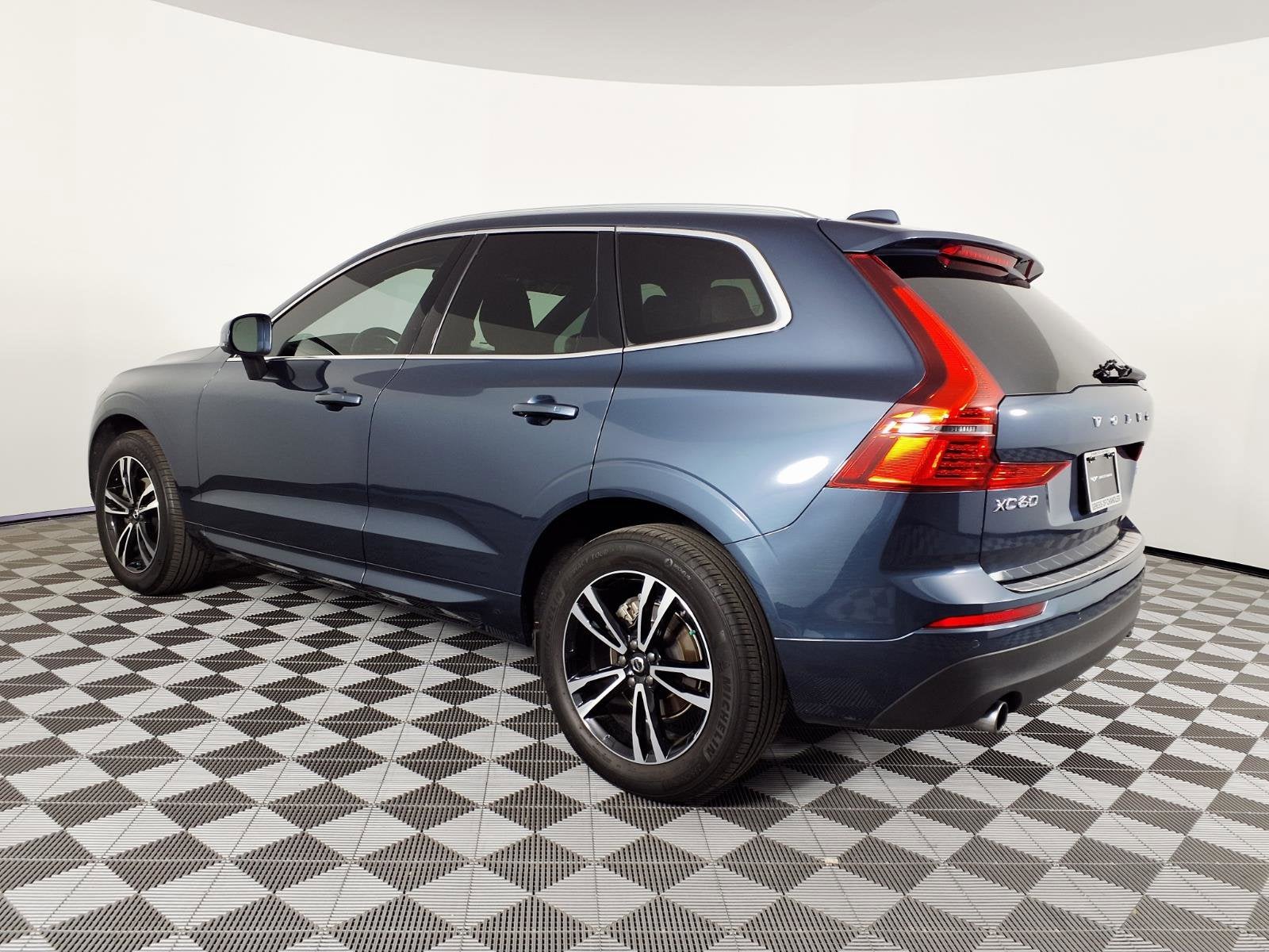 2021 Volvo XC60 Momentum