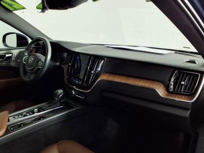 2021 Volvo XC60 Momentum